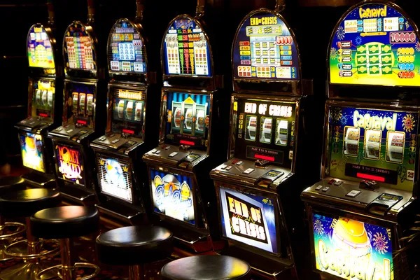 7togel app home screen showing slot tournaments, live tables, and sportsbook options